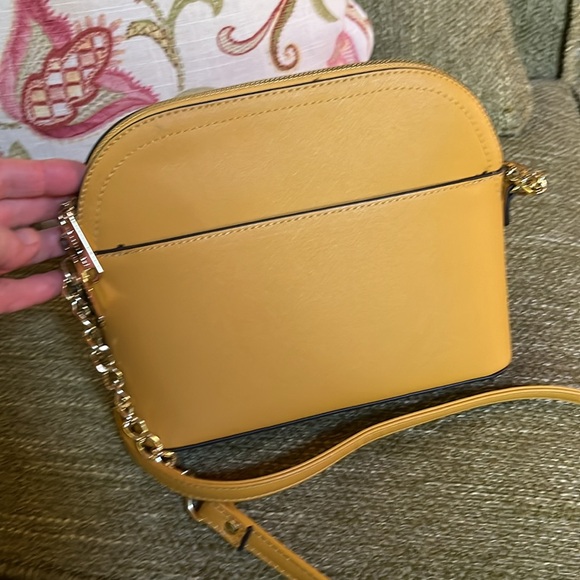 Steve Madden purse with gold chain & zipper detail ong shoulder strap & pocket - Picture 5 of 11